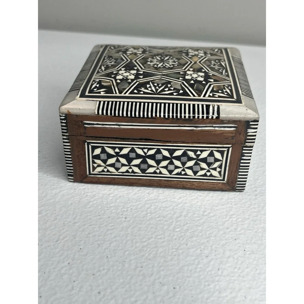 Vintage Inlaid Mother of Pearl Jewelry Trinket Wood Box‎ Square Egyptian